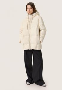 Зимнее пальто MYRTO Soaked in Luxury, молочный