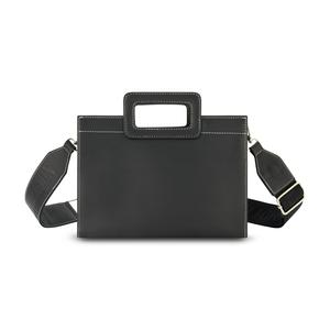 Сумка-тоут среднего размера в современном стиле True Religion с мотивом подковы, черный