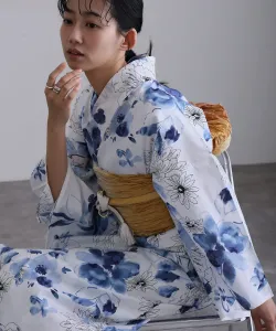 Удобный в носке и легко стирающийся комплект юката из двух частей, состоящий из хлопкового и льняного пояса оби. Стильный, в стиле ретро, подходит для женщин старше 40 лет.