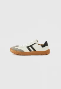 Кроссовки унисекс barefoot fmotion со шнурками Froddo, White/Black