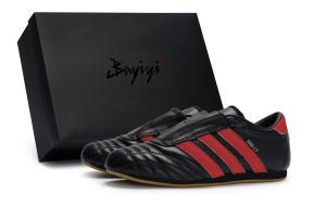 Кроссовки для тхэквондо женские низкие красный Adidas Originals