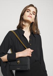 Сумка через плечо Kurt Geiger London, черный