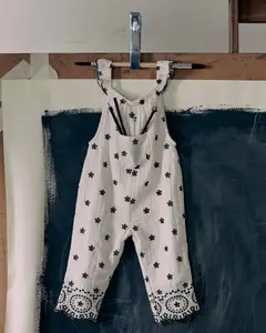 Комбинезон для младенца, 100% хлопок, с вышивкой цветов и рюшами Zippy