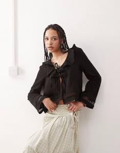 Топ в стиле бохо с оборкой на вороте и гофрированными рукавами Reclaimed Vintage, черный