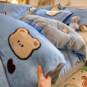 Antarctic Пододеяльник 200х230 см из молочного велюра, комплект из 4 предметов для кровати 1.8 м, цвет Naughty Bear