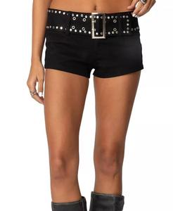 Женские джинсовые микро-шорты с заклепками на поясе Edikted, черный