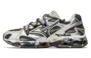 Speed 2K увеличивающие высоту низкие кроссовки для бега unisex Mizuno, черный