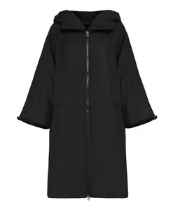 Объемная пуховая куртка с капюшоном и манжетами из искусственного меха. Cesare Gaspari, черный