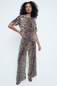 Футболка с леопардовым принтом и пайетками River Island, коричневый