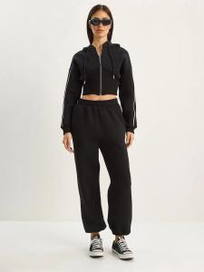 Bianco Lucci Спортивный костюм в черном цвете