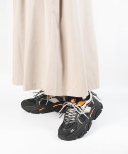 Разноцветные кроссовки