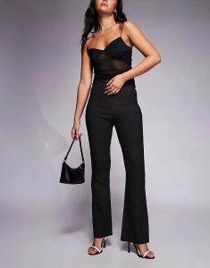 Узкие брюки-клеш из бенгалина ASOS DESIGN в черную тонкую полоску