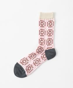 Вязаные крючком носки с узором и неровностями Tricot, цвет 72Pink