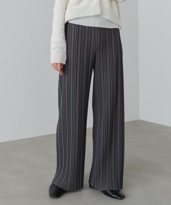 Брюки со складками произвольной формы (есть размеры для высоких людей)