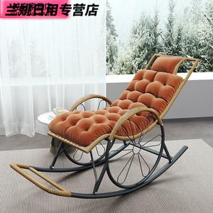 Fantasy Кресло-качалка из ротанга с колесами, модель round line, цвет wheeled round line (other colors), с коричневой хлопковой подушкой