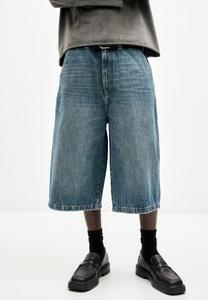 Джинсовые шорты BERMUD PULL&BEAR, деним