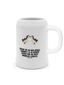 Пивная кружка с поцелуем пингвина и надписью на белом фоне Mr. & Mrs. Panda