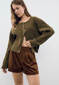 Шорты Stradivarius SMART WITH DARTS , Dark Brown