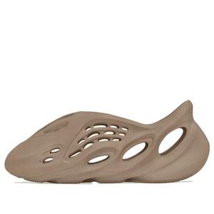 Сандалии из пеноматериала Adidas Yeezy с перфорацией, коричневый