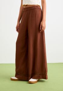 Брюки Roxy UNDER TROPIC, Fondue Fudge/Brown