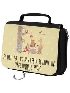 Mr. & Mrs. Panda Косметичка с изображением лесных животных, пикника и надписью пастельно-желтого цвета