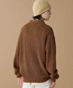 Вафельный вязаный поло-свитер