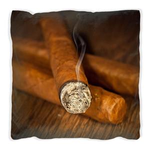 Подушка Wallario Premium, мягкая поверхность, с мотивом «Сигара вечером», размер: 60 x 60 см, с белой спинкой