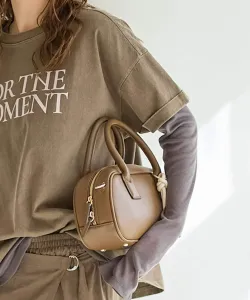 Мини-сумочка "Бостон" с цепочкой и подвеской Bayflow, цвет Brown 50