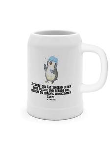 Пивная кружка с пингвином, который душит белыми фразами Mr. & Mrs. Panda