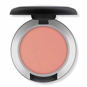 Матовые тени для век Powder Kiss MAC, Strike A Pose (light shell peach)