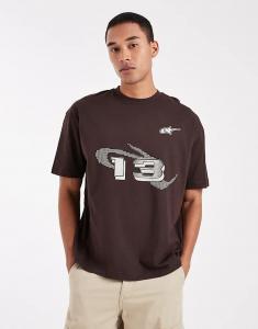 Футболка свободного кроя ASOS DESIGN с уличной графикой коричневого цвета