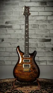 PRS Studio 22 Flame Maple 10-Top - Черно-золотой обертон