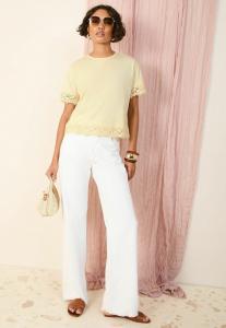 Футболка с принтом REGULAR FIT Friends Like These, желтый