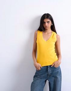 Топ без рукавов с глубоким V-образным вырезом оранжевого цвета Topshop