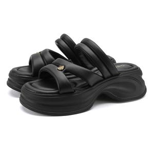 D:FUSE SCANDINAVIA D FUSE SCANDINAVIA Женские слайдеры с защитой от запаха черные, цвет Black