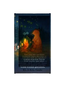 Mr. & Mrs. Panda Полотенце с изображением медведя и божьей коровки у костра    белого цвета