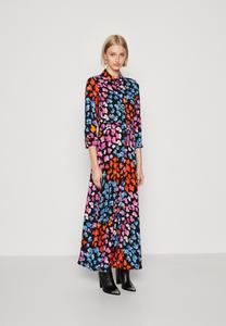 Длинное платье YAS