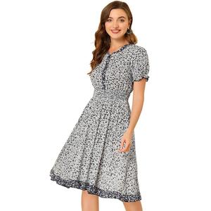 Женский сарафан с цветочным принтом, платье с короткими рукавами и рюшами на талии ALLEGRA K, белый