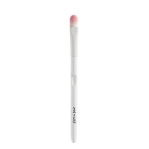 Кисть для теней large eyeshadow brush Wet N Wild, количество 1 шт.