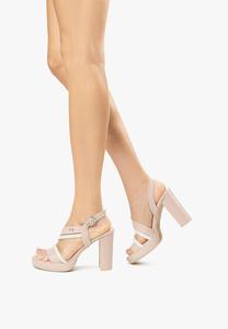 Босоножки на платформе E513352D NeroGiardini, розовый