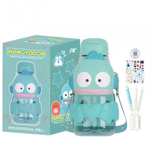 Чашка пластиковая Hello Kitty 850 мл Sanrio, Hug Hug Space Cup - Half-Fish Person + Sticker + Cup Brush