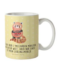 Детская кружка с изображением красной панды и надписью в пастельно-желтых тонах Mr. & Mrs. Panda