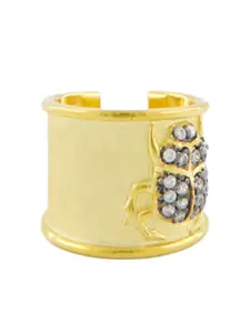 Серьга-кафф, украшенная скарабеем Begüm Khan, золотой