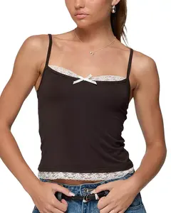 Топ Adriel с контрастным кружевом Edikted, коричневый