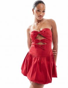 Эксклюзивное мини-платье-бандо Frolic с вырезами из атласа и бантом красного цвета