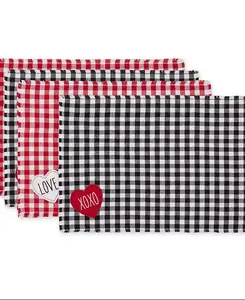 Салфетки с рисунком «Love xoxo checkers», набор из 4 шт. Design Imports, red