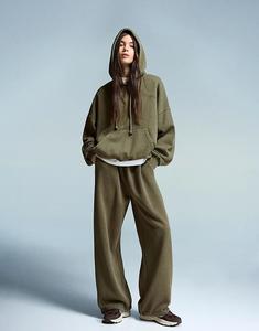 Спортивные брюки Bershka Plush со стопперами цвета хаки