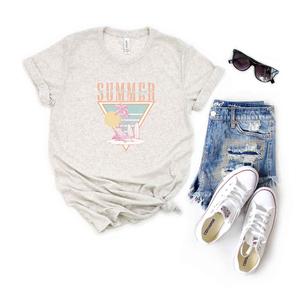 Футболка Summer Vibes с треугольными рукавами и графическим рисунком Simply Sage Market