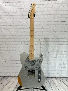 Fender Brad Paisley Road Worn Telecaster 2017
