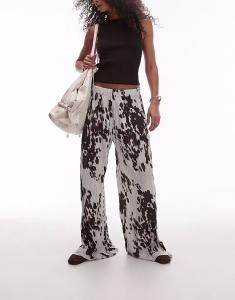 Широкие брюки Topshop с мятым узором и принтом под корову